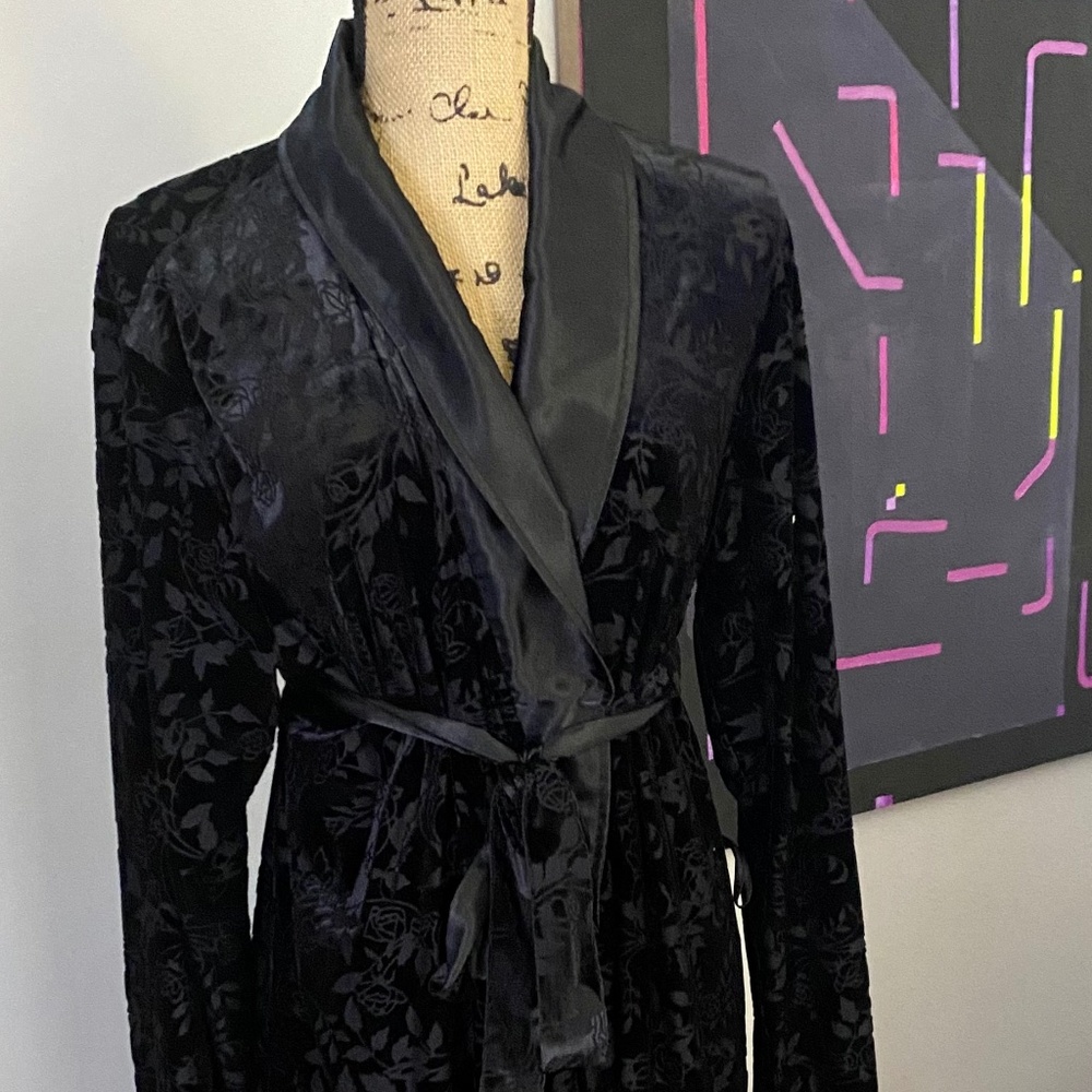 Women's Black Velvety Bathrobe, Nightwear, Lingerie, Sleepwear. Luxury. L Poly